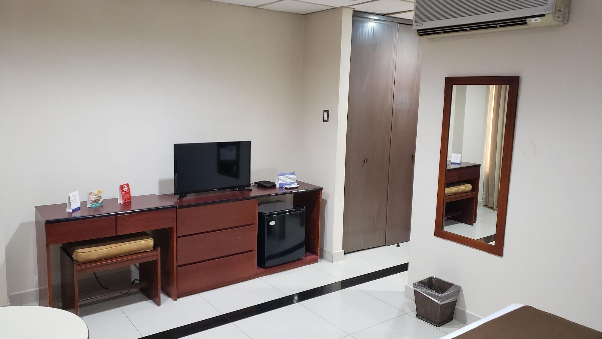 Hotel Ramada Guayaquil Dış mekan fotoğraf