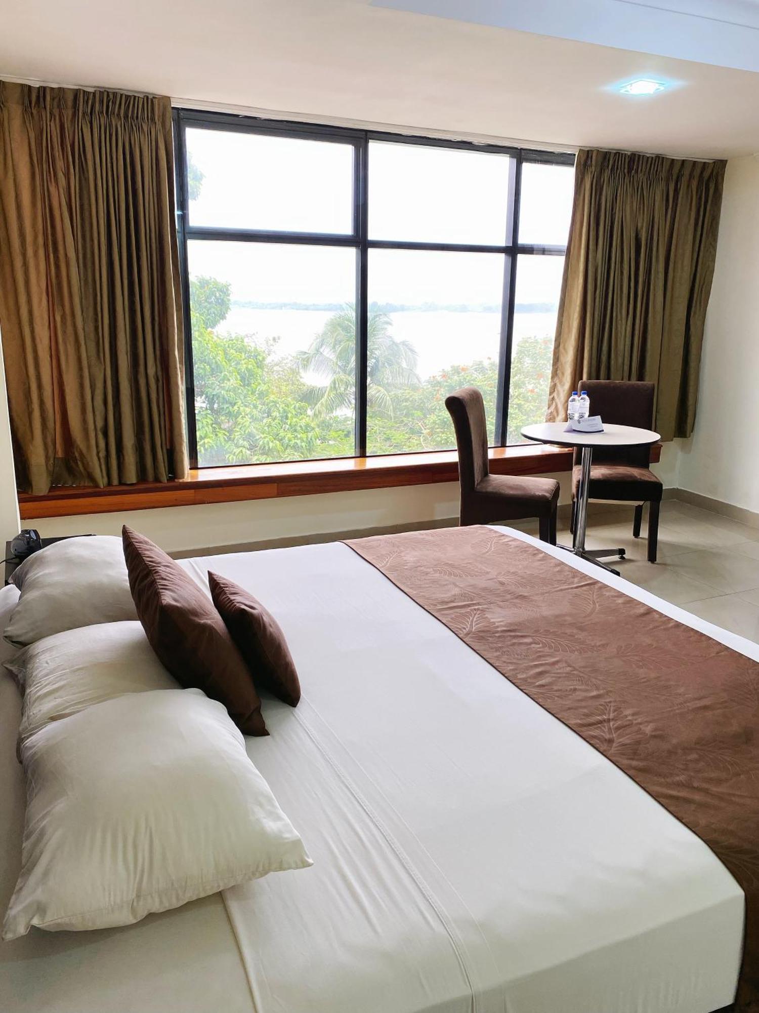 Hotel Ramada Guayaquil Dış mekan fotoğraf